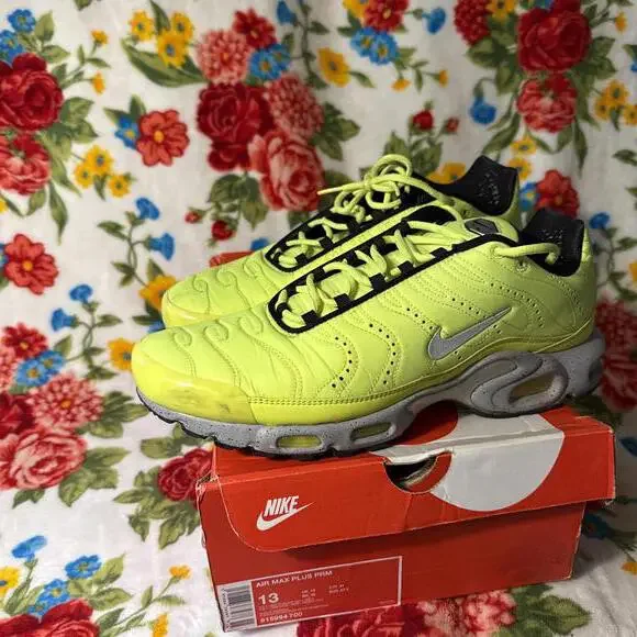 Nike Air Max Plus size 13 TN Neon Yellow Sneakers - Picture 4 of 7